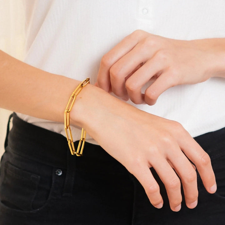 Sandra - Gold Paperclip Chain Bracelet
