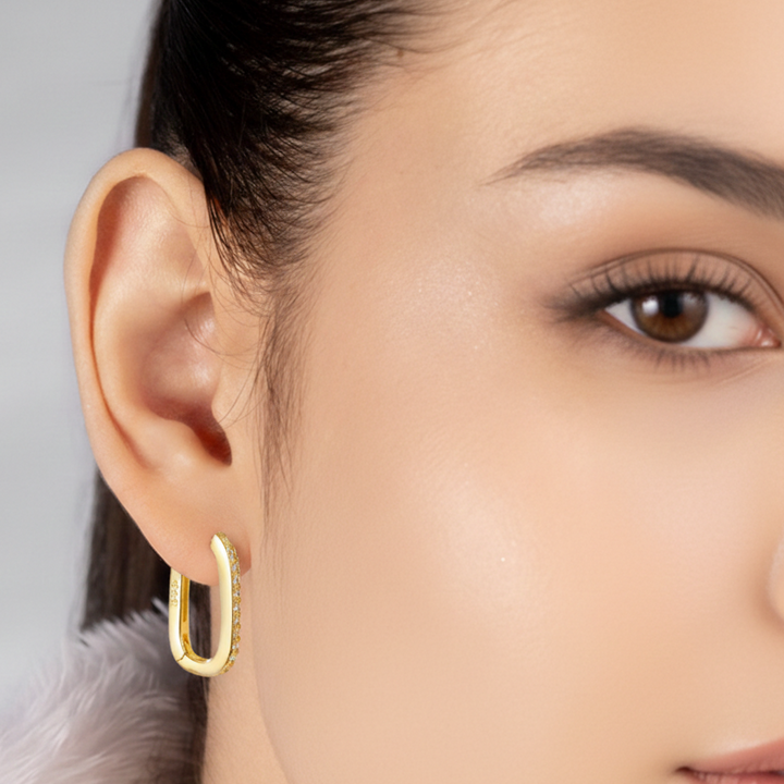 Sandra - Oval Hoop Earrings