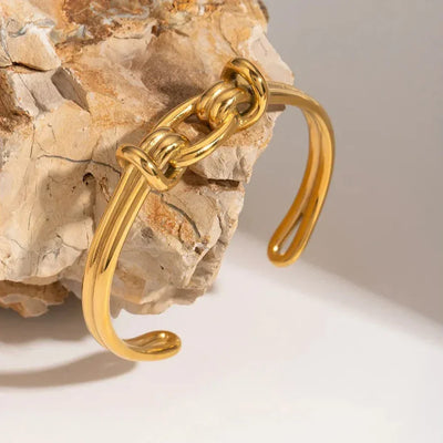 Naomi - Gold Knot Bangle