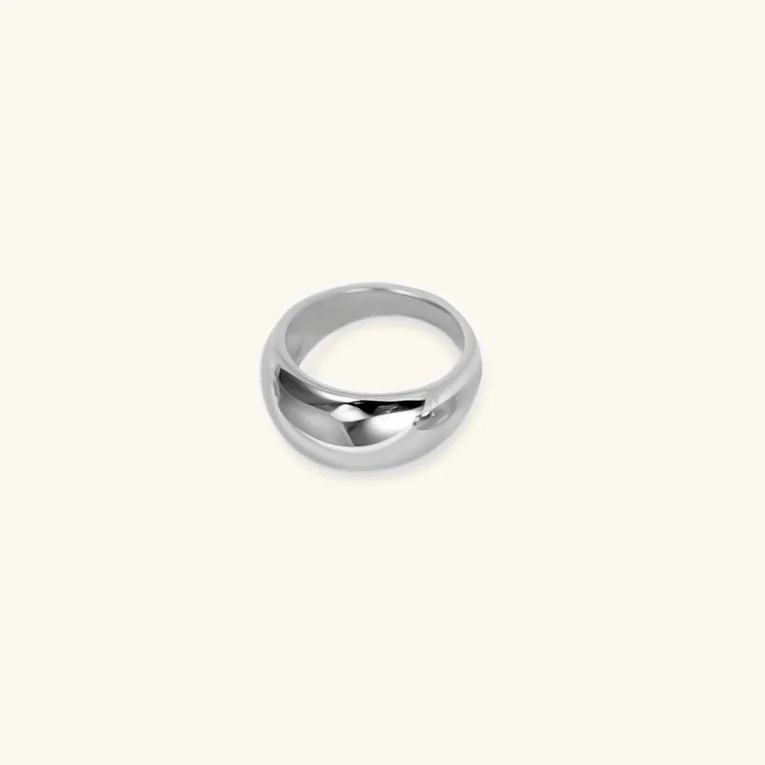 Hilda - Round Ring