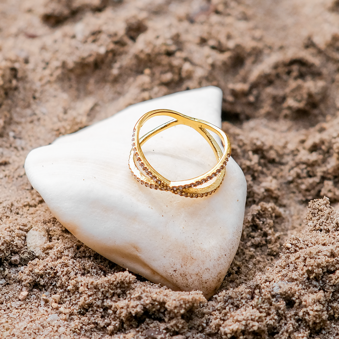 Nia - Gold Diamond Cross Ring