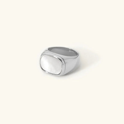 Lizzie - Square Shell Ring