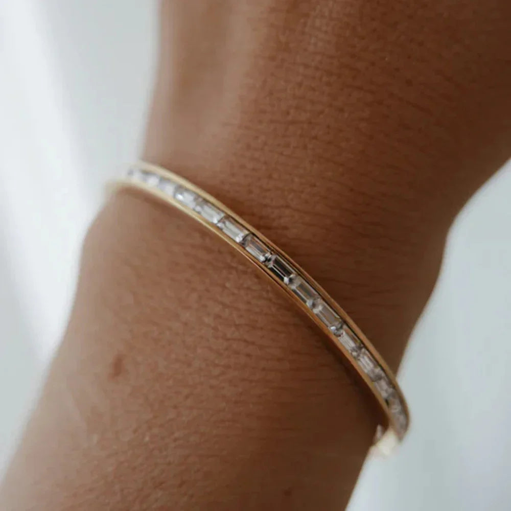 Orla - Gold Diamond Bangle