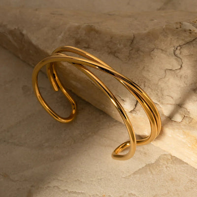 Molly - Twisted Gold Bracelet