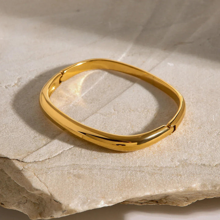 Parker - Roundish Square Bracelet