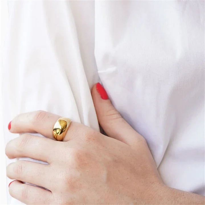 Hilda - Round Ring
