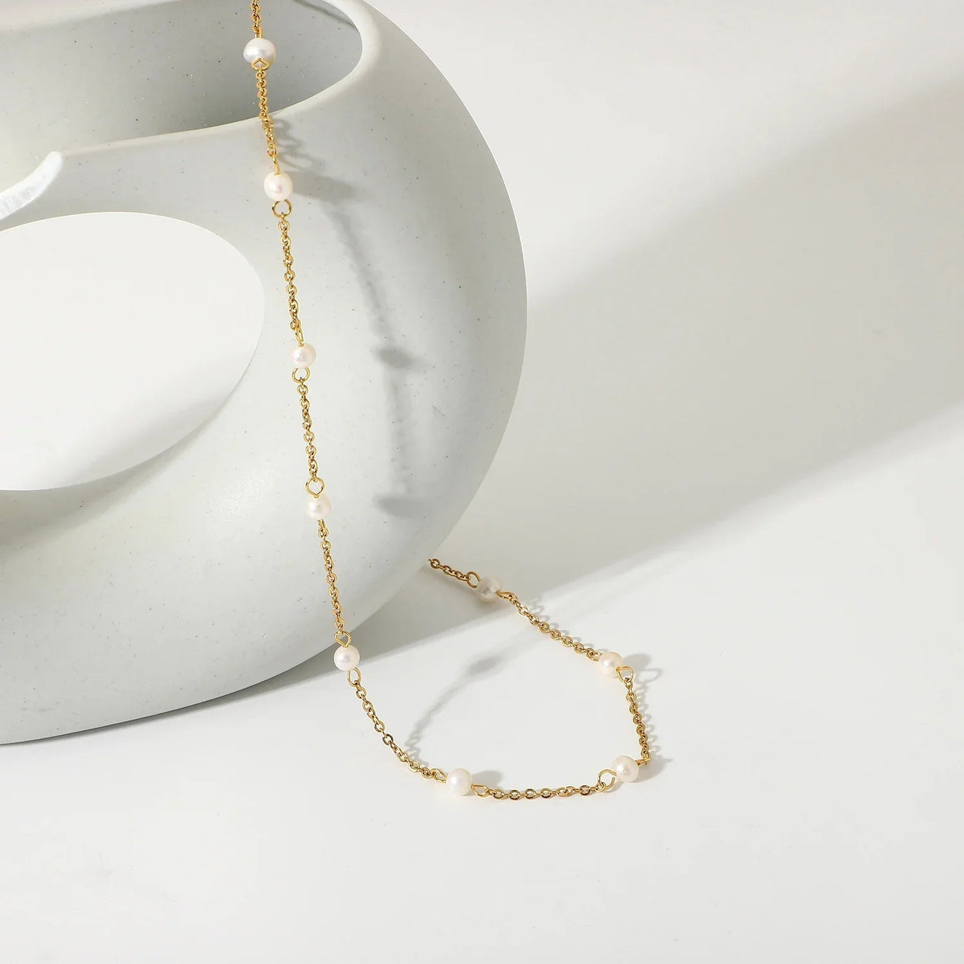 Pauline - Gold Pearl Necklace
