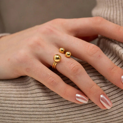 Selma - Orbit Gold Ring