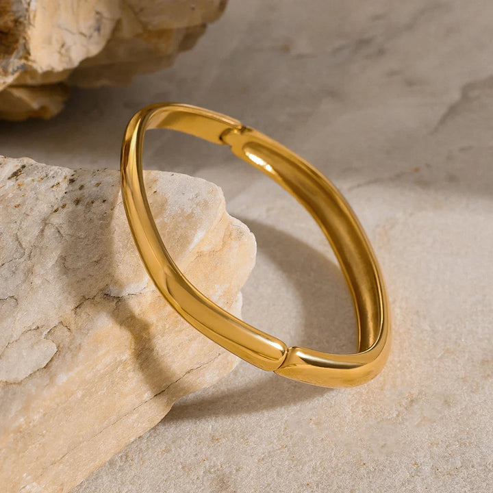 Parker - Roundish Square Bracelet