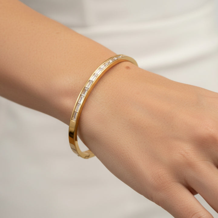 Orla - Gold Diamond Bangle