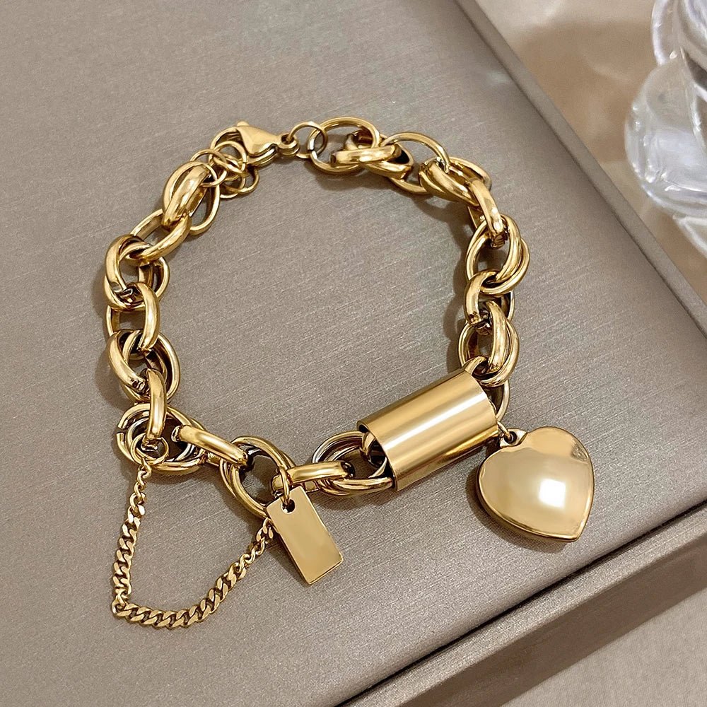 Isla - Chunky Chain Heart Bracelet