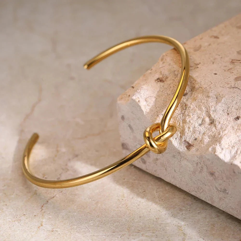Orlena - Classic Knot Bracelet