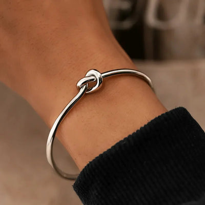Orlena - Classic Knot Bracelet