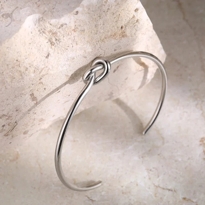 Orlena - Classic Knot Bracelet