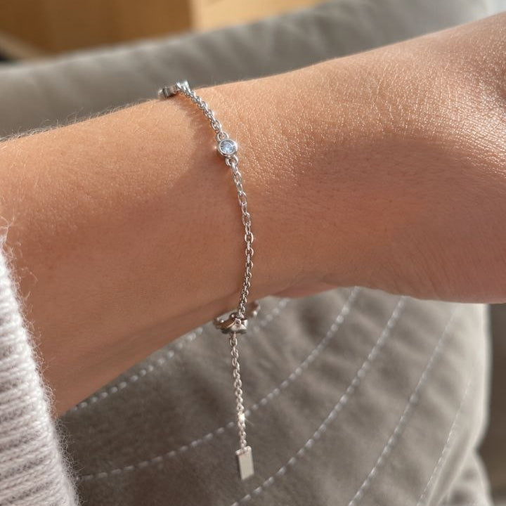 Elara Floating Stones Chain Bracelet