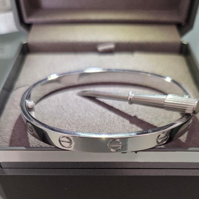 Lumaire Eternal Bracelet