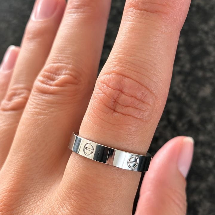 Lumaire Eternal Ring