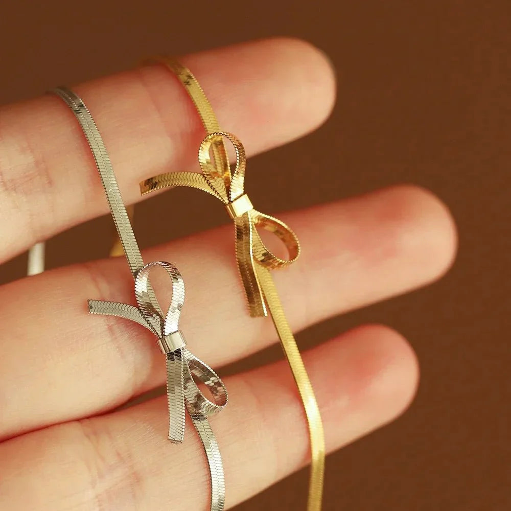 Marvella - Dainty Bow Necklace